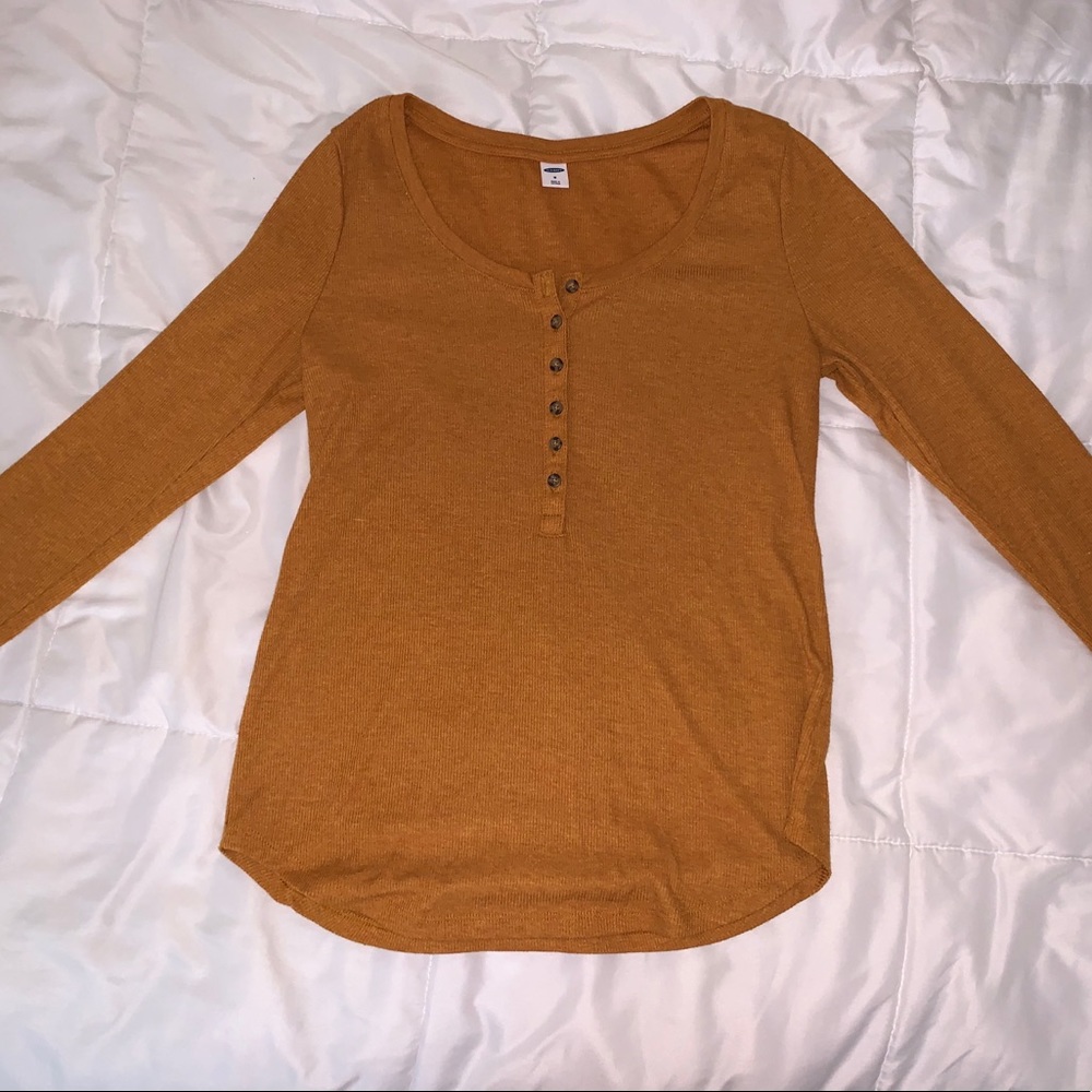 Light Long Sleeve Quarter Button Down Top